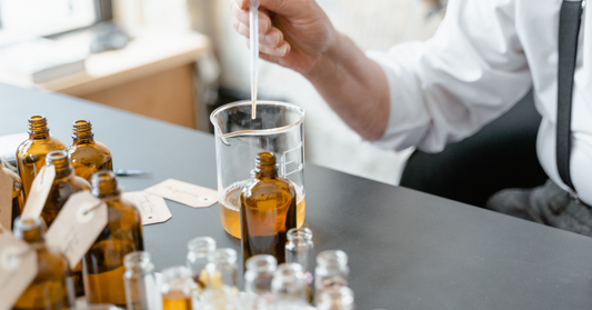 Laboratoire qui fabrique est teste des produits cosmétologieques.