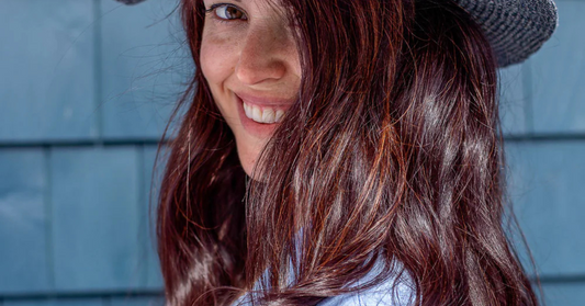 Marie-Eve : Votre experte en coiffure naturelle et coloration végétale