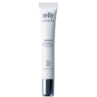Baume à lèvres HydraPlump certifié biologique, conçu pour hydrater intensément, nourrir et protéger les lèvres tout en procurant une sensation de confort durable et une apparence naturellement repulpée.