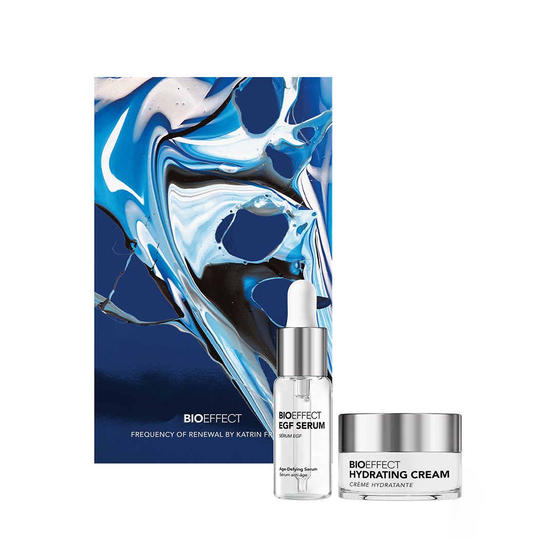 Édition limitée coffret Bioeffect Les Héros de l'Hydratation, visuel artistique signé par l'artiste islandaise Katrin Fridriks, avec le Sérum EGF et la Crème Hydratante.