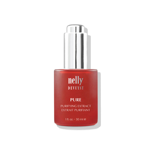 Flacon de l’Extrait Purifiant PURE de Nelly DeVuyst, un soin ciblé pour peau mixte et grasse conçu pour purifier, équilibrer et minimiser l’apparence des pores.