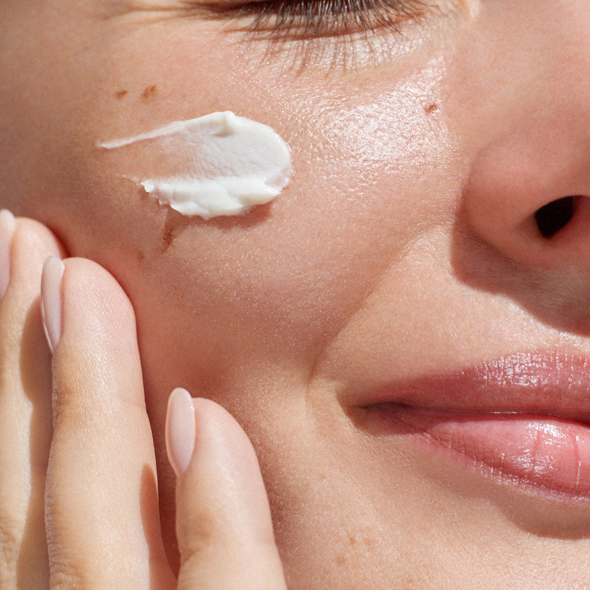 Duo Éclat & Regard — Huile Mélatonine Radiance + Crème ADN Contour des Yeux | Nelly Devuyst