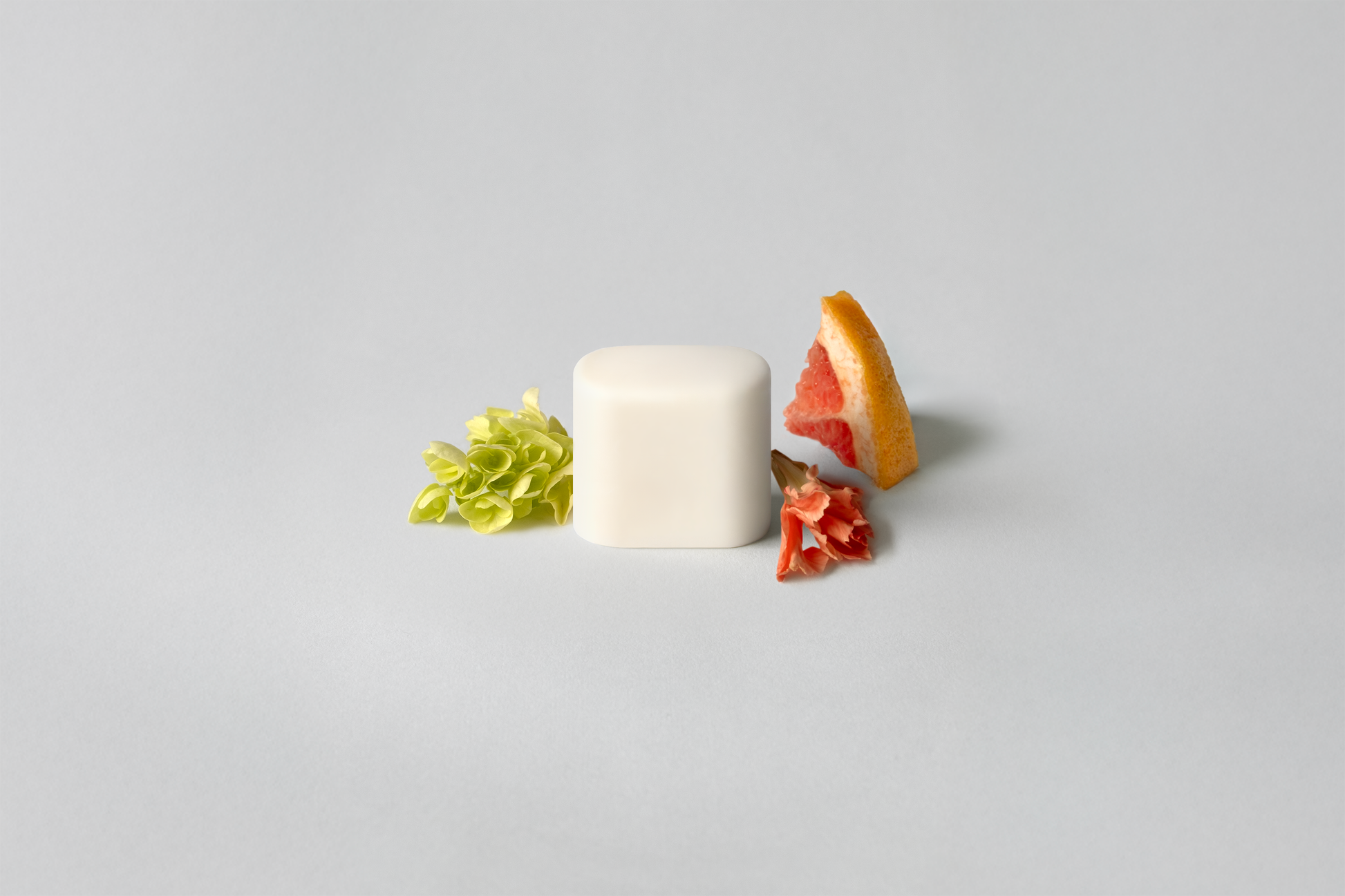 Bloc de déodorant rechargeable Kiima Verve, formulé pour neutraliser les odeurs durablement tout en respectant l’équilibre naturel de la peau.