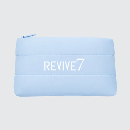 Sac beauté Revive bleu, gratuit avec tout achat d'un sérum revive 7