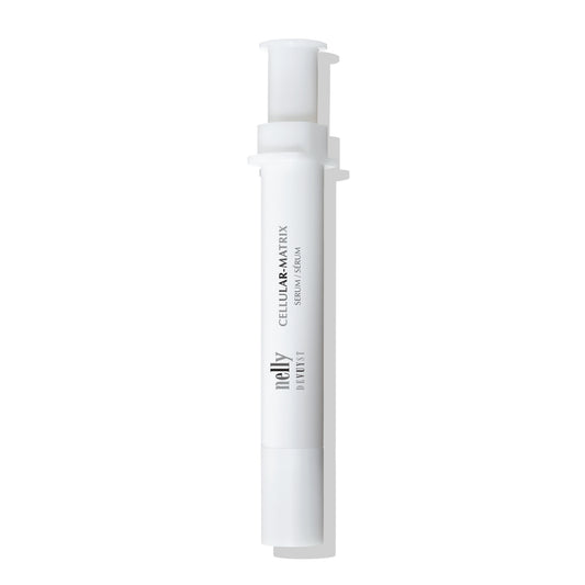 Sérum Cellular-Matrix Nelly Devuyst en seringue doseur 10 ml, soin anti-âge repulpant au collagène marin et élastine pour peaux matures et sèches.